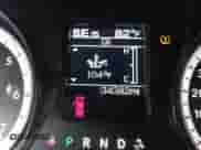 2024 Ram 1500 SLT z VIN 1C6RR6GG6RS137293, wystawiony jako IAAI lot #43323845 z przebiegiem 34 382 mil mil oraz . Historia ofert i sprzedaży dostępna na DreamBid. Obrazek 15.