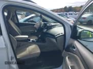 ✅ 2018 Ford Escape SE • VIN: 1FMCU9GD1JUD08203 • Лот: 43443399. Опубликован ранее на IAAI с пробегом 147 062 миль. Бесплатный доступ к архиву аукционных продаж из США и подробный отчёт об истории автомобиля на DreamBid. Изображение 5.