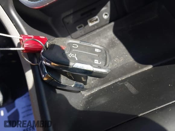 ✅ 2020 GMC Terrain SLT • VIN: 3GKALVEX4LL222454 • Лот: 41667309. Опубликован ранее на IAAI с пробегом 111 729 миль. Бесплатный доступ к архиву аукционных продаж из США и подробный отчёт об истории автомобиля на DreamBid. Изображение 11.