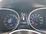 ✅ 2014 Hyundai Santa Fe • VIN: 5XYZU3LA1EG161122 • Lot: 93245155. Listed on Copart with 179,433 mi. Free auction sales archive from the USA and detailed vehicle history report at DreamBid. Image 9.