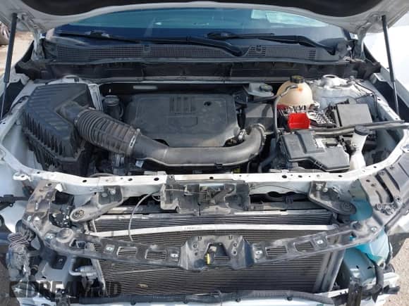 2021 Chevrolet Blazer LT z VIN 3GNKBCR46MS500552, wystawiony jako IAAI lot #42904644 z przebiegiem 77 103 mil mil oraz . Historia ofert i sprzedaży dostępna na DreamBid. Obrazek 9.