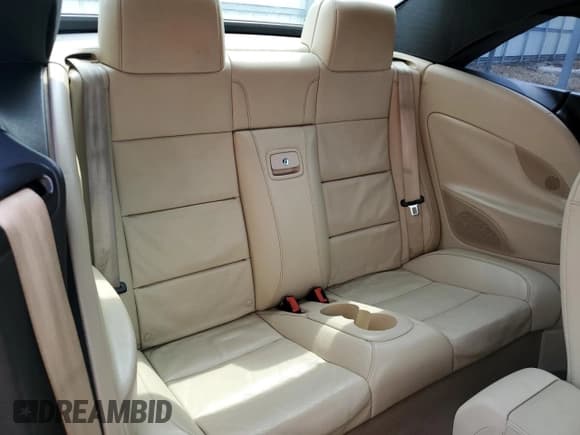 ✅ 2012 Volkswagen Eos Lux • VIN: WVWFW7AHXCV002173 • Lot: 71621744. Wystawiony na Copart z przebiegiem 85 092 mil. Bezpłatny archiwum sprzedaży aukcyjnych z USA i szczegółowy raport historii pojazdu na DreamBid. Zdjęcie 10.