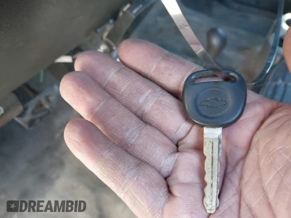 ✅ 2006 Chevrolet Silverado 2500HD • VIN: 1GBHK23D46F231100 • Lot: 41286005. Listed on IAAI with 456,171 mi. Free auction sales archive from the USA and detailed vehicle history report at DreamBid. Image 11.