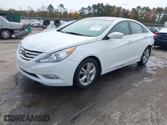 ✅ 2013 Hyundai Sonata SE • VIN: 5NPEC4AC9DH624255 • Lot: 43543753. Listed on IAAI with 74,961 mi. Free auction sales archive from the USA and detailed vehicle history report at DreamBid. Image 2.