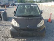 ✅ 2009 Smart fortwo Pure • VIN: WMEEJ31X19K276674 • Lot: 67598625. Wystawiony na Copart z przebiegiem 110 309 mil. Bezpłatny archiwum sprzedaży aukcyjnych z USA i szczegółowy raport historii pojazdu na DreamBid. Zdjęcie 5.
