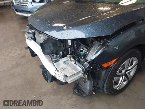 ✅ 2016 Honda Civic LX • VIN: 19XFC2F58GE055653 • Лот: 43580300. Опубликован ранее на IAAI с пробегом 180 954 миль. Бесплатный доступ к архиву аукционных продаж из США и подробный отчёт об истории автомобиля на DreamBid. Изображение 6.