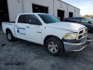 ✅ 2010 Dodge 1500 SLT • VIN: 1D7RB1CP3AS180084 • Lot: 43014735. Wystawiony na Copart z przebiegiem 193 567 mil. Bezpłatny archiwum sprzedaży aukcyjnych z USA i szczegółowy raport historii pojazdu na DreamBid. Zdjęcie 4.