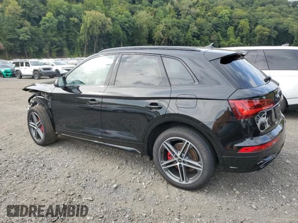 ✅ 2025 Audi Q5 S line Premium Plus • VIN: WA1E2AFY6S2025912 • Лот: 81230655. Опубликован ранее на Copart с пробегом 921 миль. Бесплатный доступ к архиву аукционных продаж из США и подробный отчёт об истории автомобиля на DreamBid. Изображение 2.