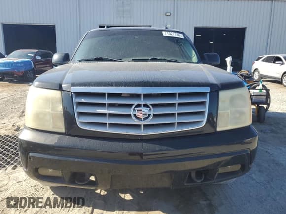 ✅ 2005 Cadillac Escalade • VIN: 1GYEC63T55R103918 • Лот: 71027765. Опубликован ранее на Copart с пробегом Не указан. Бесплатный доступ к архиву аукционных продаж из США и подробный отчёт об истории автомобиля на DreamBid. Изображение 5.