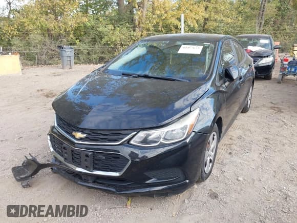 ✅ 2016 Chevrolet Cruze LS • VIN: 1G1BC5SM9G7282274 • Lot: 43467673. Wystawiony na IAAI z przebiegiem 123 315 mil. Bezpłatny archiwum sprzedaży aukcyjnych z USA i szczegółowy raport historii pojazdu na DreamBid. Zdjęcie 2.