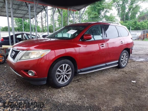 ✅ 2016 Nissan Pathfinder SL • VIN: 5N1AR2MM0GC605398 • Lot: 42230834. Listed on IAAI with 88,163 mi. Free auction sales archive from the USA and detailed vehicle history report at DreamBid. Image 2.