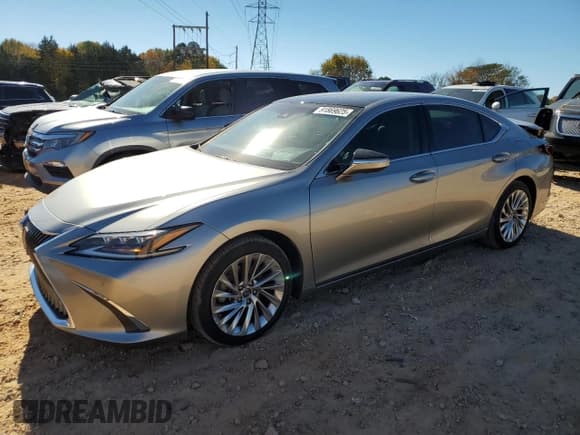 ✅ 2021 Lexus ES 350 Ultra Luxury • VIN: 58AFZ1B1XMU093382 • Lot: 91869625. Wystawiony na Copart z przebiegiem 26 029 mil. Bezpłatny archiwum sprzedaży aukcyjnych z USA i szczegółowy raport historii pojazdu na DreamBid. Zdjęcie 1.