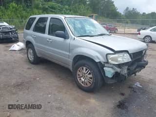 2005 Mercury Mariner Luxury с VIN 4M2YU56155DJ18530, выставлен на аукционе IAAI как лот 42307355 с пробегом 74 905 миль миль и . История ставок и продаж доступна на DreamBid. Изображение 1.