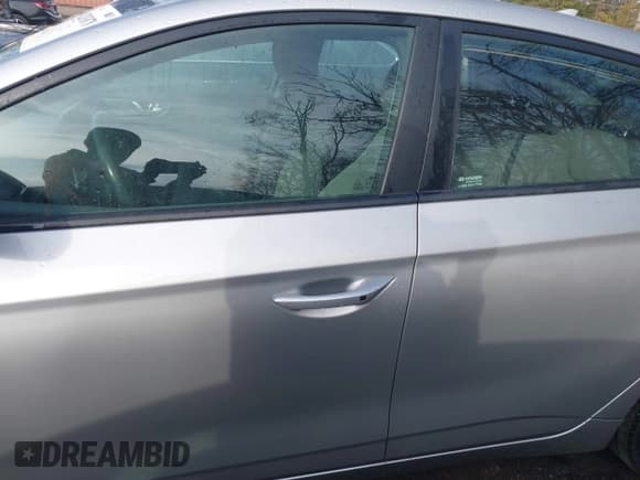 ✅ 2020 Hyundai Ioniq Blue • VIN: KMHC65LC5LU228065 • Lot: 41203878. Wystawiony na IAAI z przebiegiem 108 931 mil. Bezpłatny archiwum sprzedaży aukcyjnych z USA i szczegółowy raport historii pojazdu na DreamBid. Zdjęcie 14.