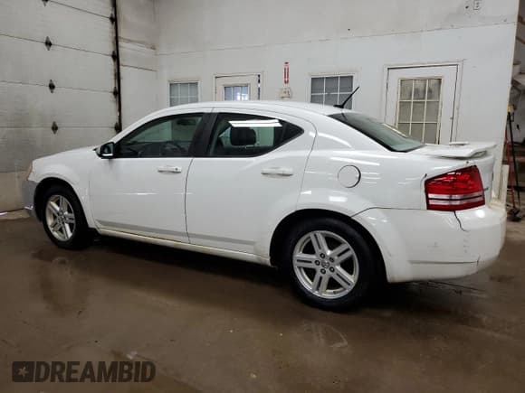 ✅ 2010 Dodge Avenger R/T • VIN: 1B3CC5FB1AN221803 • Лот: 64294464. Опубликован ранее на Copart с пробегом 318 092 миль. Бесплатный доступ к архиву аукционных продаж из США и подробный отчёт об истории автомобиля на DreamBid. Изображение 2.