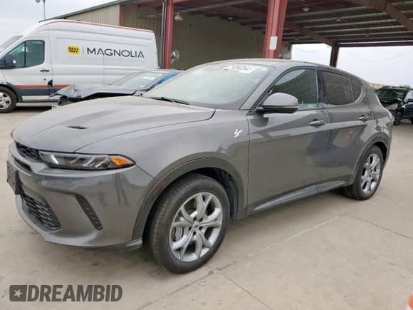 2024 Dodge Hornet R/T z VIN ZACPDFCW4R3A29263, wystawiony jako Copart lot #63423425 z przebiegiem 25 382 mil mil oraz Nie do naprawy • Non repairable. Historia ofert i sprzedaży dostępna na DreamBid. Obrazek 1.