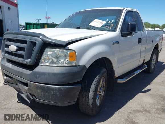 ✅ 2006 Ford F-150 XL • VIN: 1FTRF14V26NB62595 • Лот: 42867420. Опубликован ранее на IAAI с пробегом 404 035 миль. Бесплатный доступ к архиву аукционных продаж из США и подробный отчёт об истории автомобиля на DreamBid. Изображение 2.