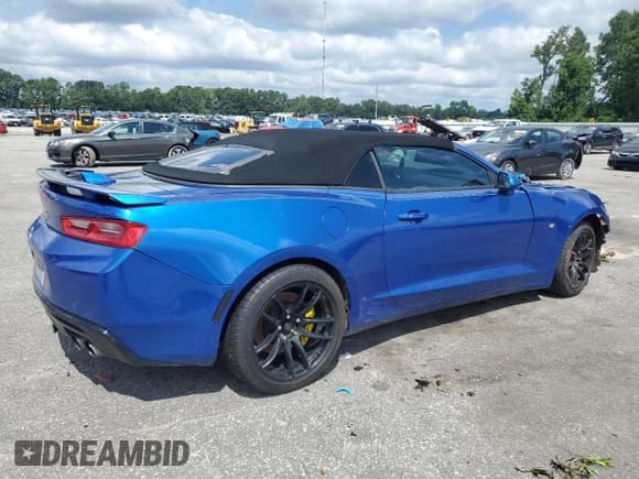 ✅ 2017 Chevrolet Camaro 1SS • VIN: 1G1FF3D73H0111034 • Lot: 68829665. Wystawiony na Copart z przebiegiem Nie podano. Bezpłatny archiwum sprzedaży aukcyjnych z USA i szczegółowy raport historii pojazdu na DreamBid. Zdjęcie 3.