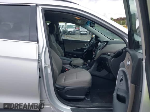 ✅ 2014 Hyundai Santa Fe • VIN: 5XYZU3LB2EG150347 • Лот: 43304591. Опубликован ранее на IAAI с пробегом 118 651 миль. Бесплатный доступ к архиву аукционных продаж из США и подробный отчёт об истории автомобиля на DreamBid. Изображение 5.