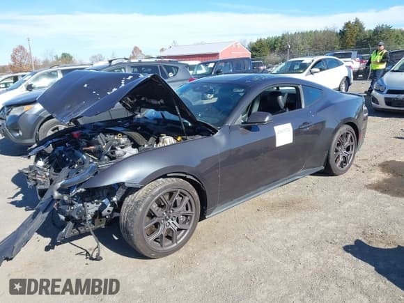 ✅ 2024 Ford Mustang EcoBoost • VIN: 1FA6P8TH5R5134398 • Лот: 43613321. Опубликован ранее на IAAI с пробегом Не указан. Бесплатный доступ к архиву аукционных продаж из США и подробный отчёт об истории автомобиля на DreamBid. Изображение 20.