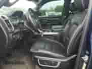 2023 Ram 1500 Laramie z VIN 1C6SRFJT3PN502290, wystawiony jako Copart lot #82061965 z przebiegiem 51 140 mil mil oraz Szkoda całkowita • Salvage title. Historia ofert i sprzedaży dostępna na DreamBid. Obrazek 7.