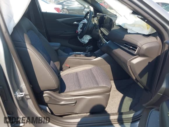 ✅ 2025 Buick Envista Preferred • VIN: KL47LAEPXSB224847 • Lot: 42985707. Listed on IAAI with 1,988 mi. Free auction sales archive from the USA and detailed vehicle history report at DreamBid. Image 5.