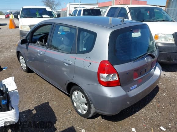 ✅ 2008 Honda Fit • VIN: JHMGD38418S058662 • Lot: 41992796. Listed on IAAI with 140,933 mi. Free auction sales archive from the USA and detailed vehicle history report at DreamBid. Image 3.