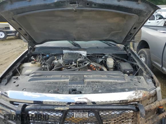 ✅ 2015 Chevrolet Silverado 2500HD LTZ • VIN: 1GC1KWE8XFF108423 • Lot: 62921895. Wystawiony na Copart z przebiegiem 270 548 mil. Bezpłatny archiwum sprzedaży aukcyjnych z USA i szczegółowy raport historii pojazdu na DreamBid. Zdjęcie 11.