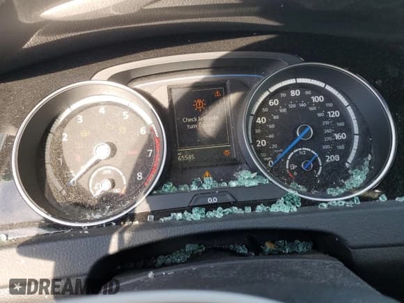 ✅ 2016 Volkswagen Golf R • VIN: WVWUF7AU9GW274881 • Lot: 70016192. Wystawiony na Copart z przebiegiem 65 545 mil. Bezpłatny archiwum sprzedaży aukcyjnych z USA i szczegółowy raport historii pojazdu na DreamBid. Zdjęcie 9.