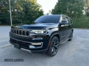 ✅ 2022 Jeep Wagoneer Series II • VIN: 1C4SJUBT7NS166631 • Lot: 81600485. Listed on Copart with 137,017 mi. Free auction sales archive from the USA and detailed vehicle history report at DreamBid. Image 2.