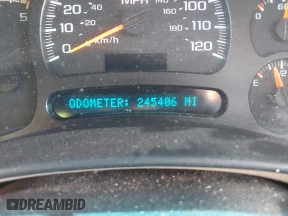 ✅ 2005 Chevrolet Silverado 2500HD LS • VIN: 1GCHK23215F961121 • Lot: 42969060. Wystawiony na IAAI z przebiegiem 245 406 mil. Bezpłatny archiwum sprzedaży aukcyjnych z USA i szczegółowy raport historii pojazdu na DreamBid. Zdjęcie 15.