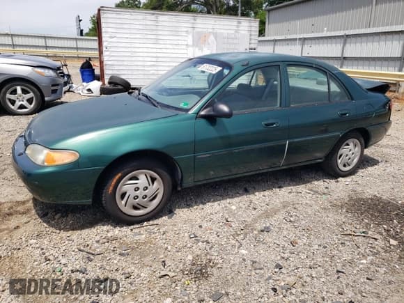 ✅ 2001 Ford Escort Fleet • VIN: 3FAFP13P61R106089 • Лот: 61732225. Опубликован ранее на Copart с пробегом 96 964 миль. Бесплатный доступ к архиву аукционных продаж из США и подробный отчёт об истории автомобиля на DreamBid. Изображение 1.