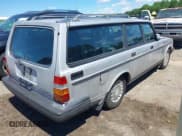 ✅ 1989 Volvo 240 DL • VIN: YV1AX8852K1834731 • Lot: 42278781. Wystawiony na IAAI z przebiegiem 288 726 mil. Bezpłatny archiwum sprzedaży aukcyjnych z USA i szczegółowy raport historii pojazdu na DreamBid. Zdjęcie 4.
