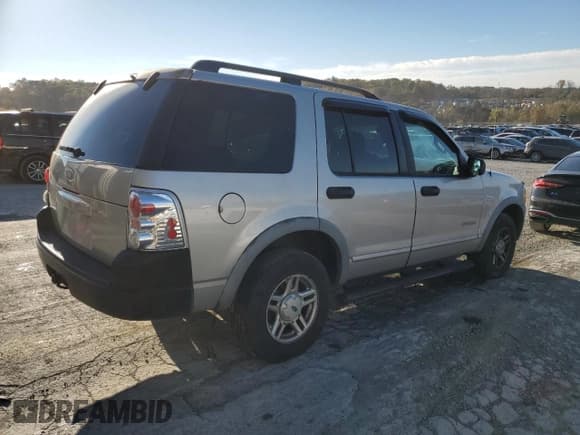 ✅ 2002 Ford Explorer XLS • VIN: 1FMZU72K32UD11593 • Lot: 89656785. Listed on Copart with 223,629 mi. Free auction sales archive from the USA and detailed vehicle history report at DreamBid. Image 3.