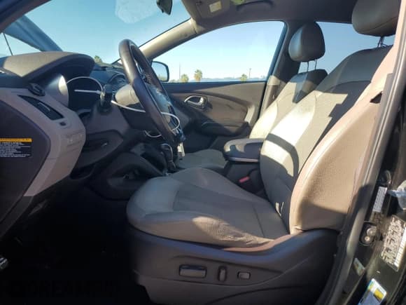 ✅ 2015 Hyundai Tucson SE • VIN: KM8JU3AG3FU116585 • Lot: 82602465. Listed on Copart with 83,961 mi. Free auction sales archive from the USA and detailed vehicle history report at DreamBid. Image 7.