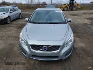 ✅ 2013 Volvo C30 T5 • VIN: YV1672MK2D2310295 • Lot: 77993284. Wystawiony na Copart z przebiegiem 208 604 mil. Bezpłatny archiwum sprzedaży aukcyjnych z USA i szczegółowy raport historii pojazdu na DreamBid. Zdjęcie 5.