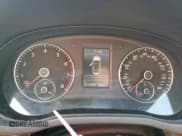 ✅ 2014 Volkswagen Passat SEL Premium • VIN: 1VWCM7A37EC095677 • Lot: 80901495. Wystawiony na Copart z przebiegiem 131 498 mil. Bezpłatny archiwum sprzedaży aukcyjnych z USA i szczegółowy raport historii pojazdu na DreamBid. Zdjęcie 9.