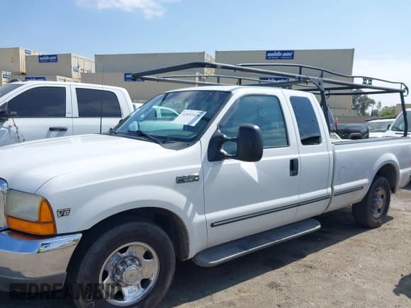 ✅ 1999 Ford F-250 XL • VIN: 1FTNX20F3XEB67936 • Lot: 42052426. Listed on IAAI with 216,245 mi. Free auction sales archive from the USA and detailed vehicle history report at DreamBid. Image 14.