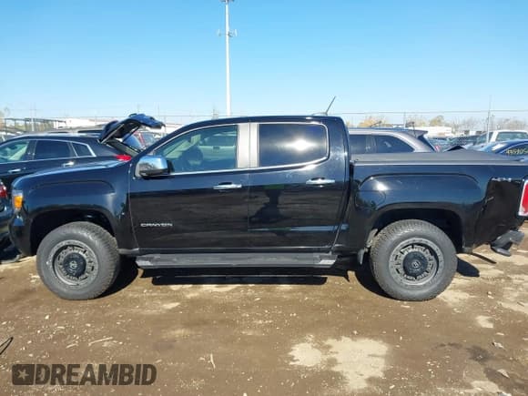 ✅ 2016 GMC Canyon 4WD SLT • VIN: 1GTG6DE30G1100045 • Lot: 43604177. Wystawiony na IAAI z przebiegiem 110 503 mil. Bezpłatny archiwum sprzedaży aukcyjnych z USA i szczegółowy raport historii pojazdu na DreamBid. Zdjęcie 12.
