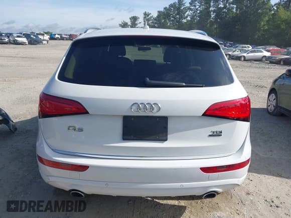 ✅ 2015 Audi Q5 Prestige • VIN: WA1VMAFP7FA101084 • Lot: 42512810. Listed on IAAI with 140,000 mi. Free auction sales archive from the USA and detailed vehicle history report at DreamBid. Image 16.