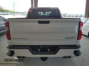 ✅ 2022 Chevrolet Silverado 1500 High Country • VIN: 1GCPAFED0NZ549422 • Лот: 66652275. Опубликован ранее на Copart с пробегом Не указан. Бесплатный доступ к архиву аукционных продаж из США и подробный отчёт об истории автомобиля на DreamBid. Изображение 6.