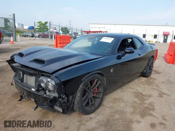 ✅ 2023 Dodge Challenger SRT Hellcat Jailbreak • VIN: 2C3CDZC92PH558586 • Lot: 42460422. Listed on IAAI with 9,883 mi. Free auction sales archive from the USA and detailed vehicle history report at DreamBid. Image 2.