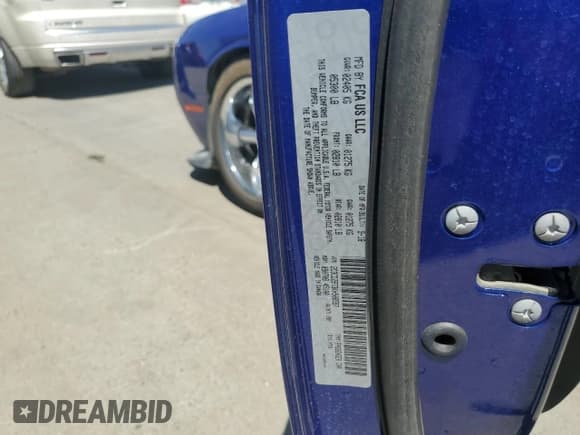 ✅ 2019 Dodge Challenger R/T • VIN: 2C3CDZBT3KH506597 • Lot: 62710033. Wystawiony na Copart z przebiegiem 38 591 mil. Bezpłatny archiwum sprzedaży aukcyjnych z USA i szczegółowy raport historii pojazdu na DreamBid. Zdjęcie 12.