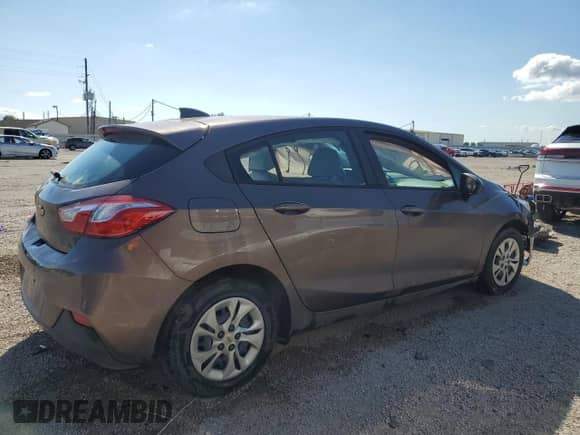 2019 Chevrolet Cruze LS с VIN 3G1BC6SM1KS610867, выставлен на аукционе Copart как лот 61959885 с пробегом Не указан миль и Чистый • Clean title. История ставок и продаж доступна на DreamBid. Изображение 3.