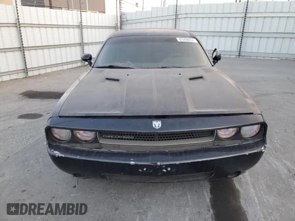 ✅ 2010 Dodge Challenger SE • VIN: 2B3CJ4DVXAH212457 • Lot: 87268434. Wystawiony na Copart z przebiegiem Nie podano. Bezpłatny archiwum sprzedaży aukcyjnych z USA i szczegółowy raport historii pojazdu na DreamBid. Zdjęcie 5.
