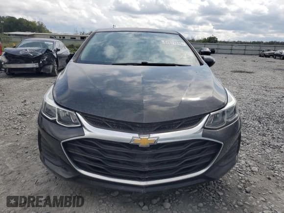 ✅ 2019 Chevrolet Cruze LS • VIN: 1G1BC5SM5K7125429 • Lot: 82071315. Listed on Copart with 41,550 mi. Free auction sales archive from the USA and detailed vehicle history report at DreamBid. Image 5.