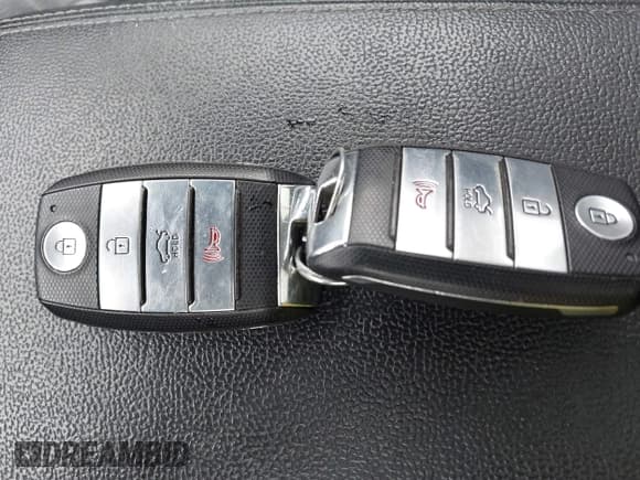 ✅ 2016 Kia Optima SXL Turbo • VIN: 5XXGV4L25GG077668 • Lot: 43427072. Listed on IAAI with 115,788 mi. Free auction sales archive from the USA and detailed vehicle history report at DreamBid. Image 11.