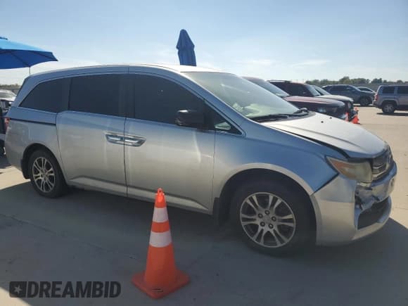 ✅ 2012 Honda Odyssey EX • VIN: 5FNRL5H45CB038865 • Lot: 87226525. Wystawiony na Copart z przebiegiem 182 599 mil. Bezpłatny archiwum sprzedaży aukcyjnych z USA i szczegółowy raport historii pojazdu na DreamBid. Zdjęcie 4.