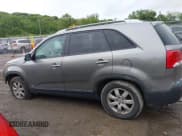 ✅ 2013 Kia Sorento LX • VIN: 5XYKTDA29DG405264 • Lot: 42327223. Listed on IAAI with 209,651 mi. Free auction sales archive from the USA and detailed vehicle history report at DreamBid. Image 15.