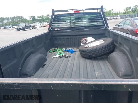 ✅ 2019 Ford F-150 XL • VIN: 1FTMF1CBXKKC00586 • Lot: 42243092. Listed on IAAI with 22,427 mi. Free auction sales archive from the USA and detailed vehicle history report at DreamBid. Image 8.